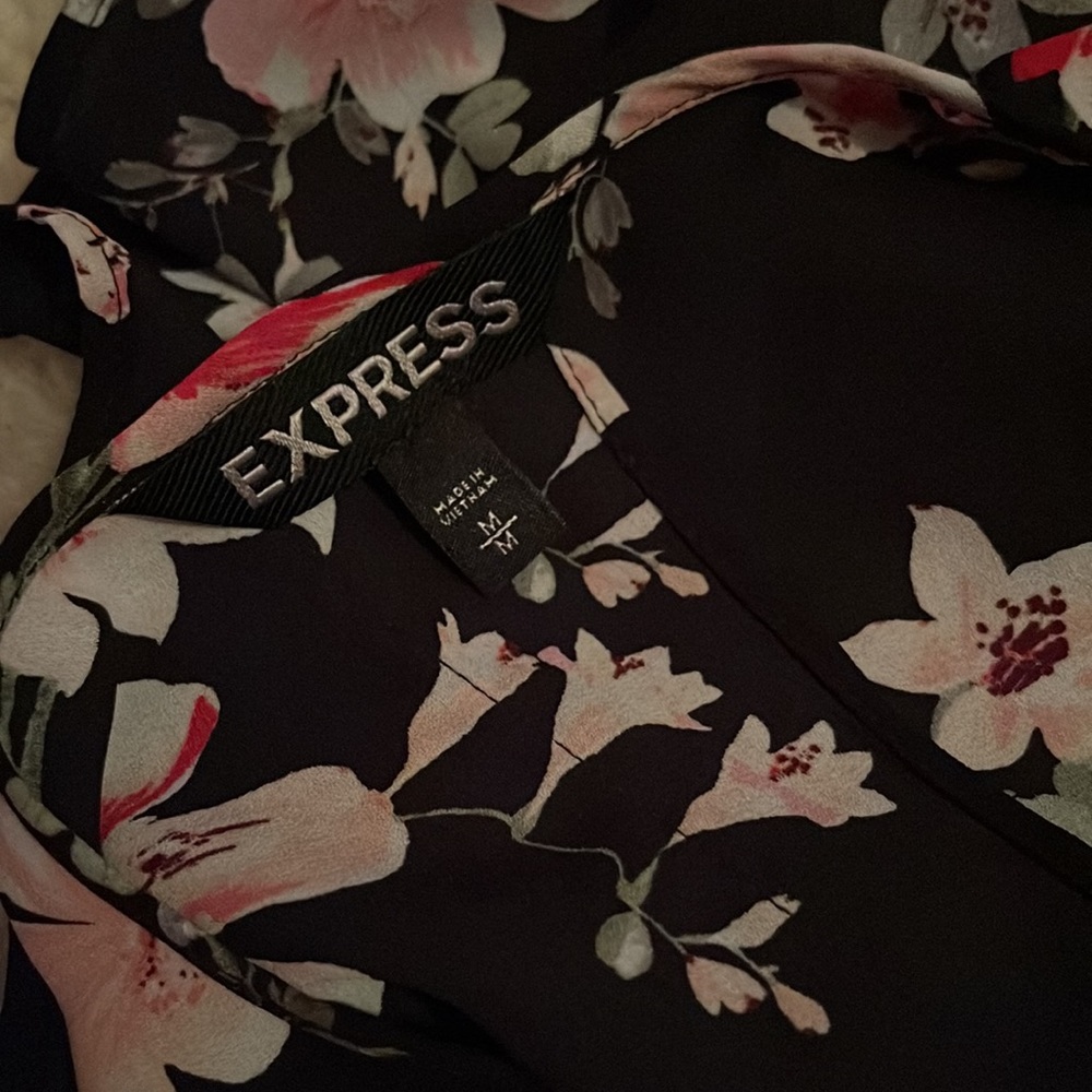 Express Split Back Top - image 4